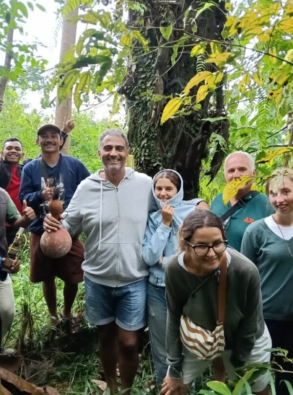 flores komodo tour